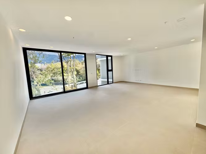 ESCAZU! LUJOSO APARTAMENTO A ESTRENAR DE 3 HAB /2.5 BAÑOS / VISTAS! - Imagen 2