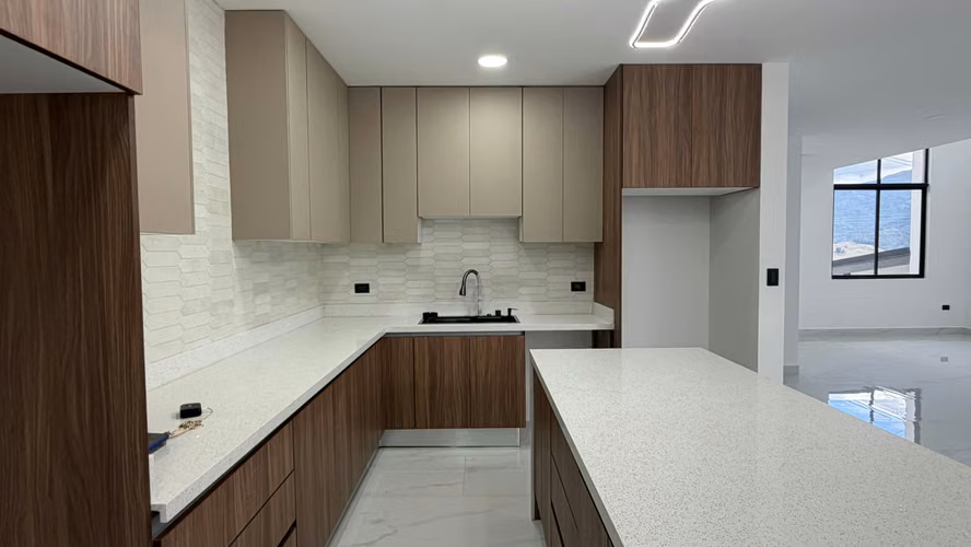 ¡ESTRENE HERMOSA CASA EN CONDOMINIO!