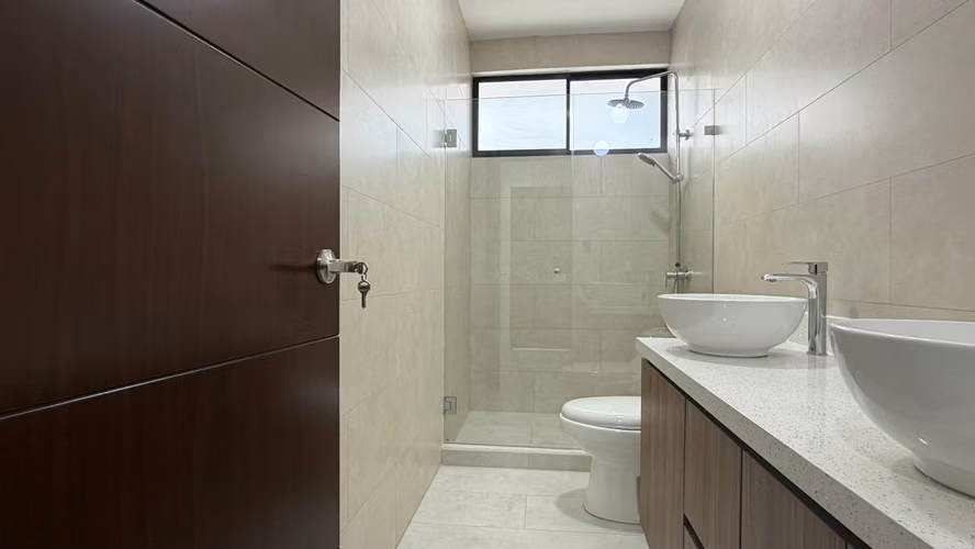 ¡ESTRENE HERMOSA CASA EN CONDOMINIO!