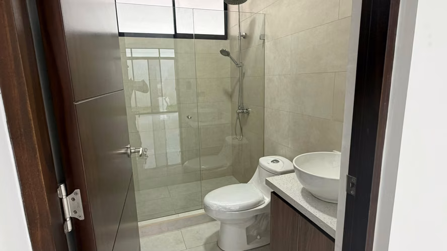 ¡ESTRENE HERMOSA CASA EN CONDOMINIO!