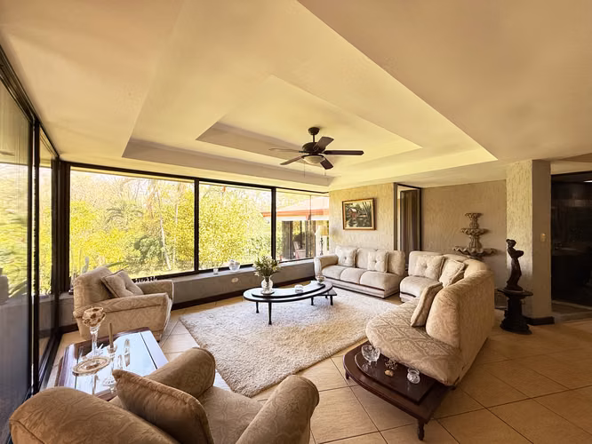 Casa de lujo en venta en Costa Rica con 2 apartamentos independientes - Imagen 4