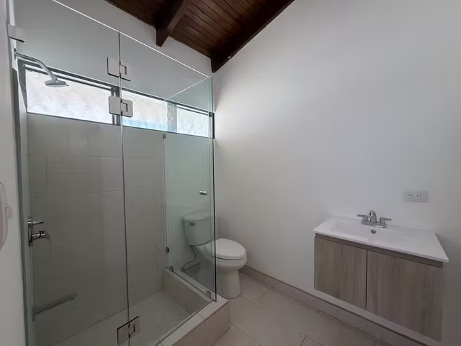 Alquiler Casa Premium en Rohrmoser   304 m² de Construcción 4-5 Habitaciones