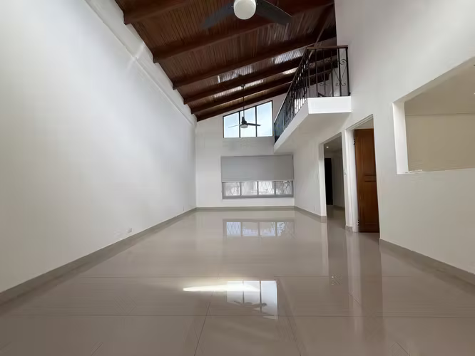 Rental House in Rohrmoser 4 Rooms + Office - 124; Excellent Location