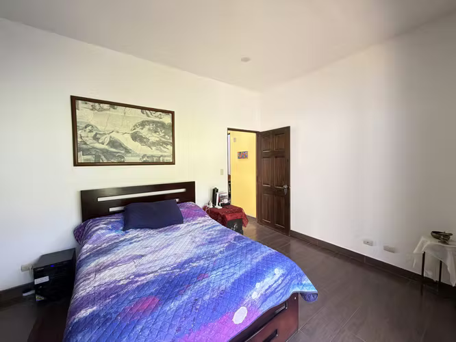 Venta de Casa de Una Planta en San Joaquín de Flores – 3 Habitaciones, 4 Parqueos - Imagen 12