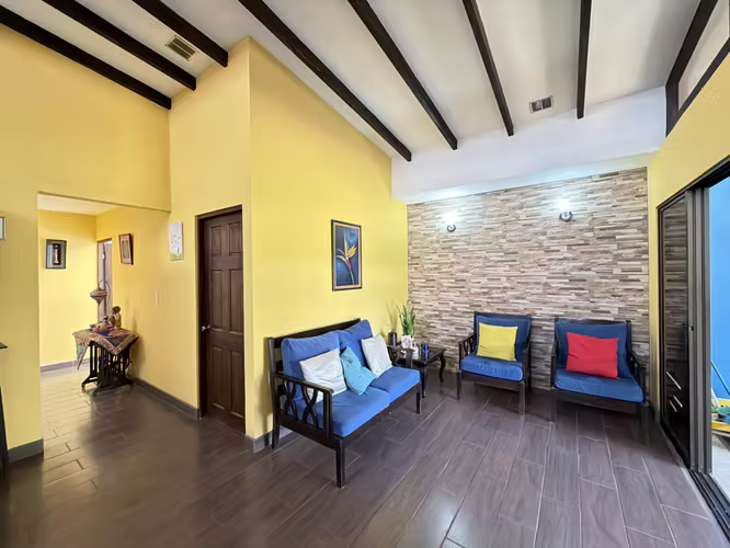 Venta de Casa de Una Planta en San Joaquín de Flores – 3 Habitaciones, 4 Parqueos - Imagen 7