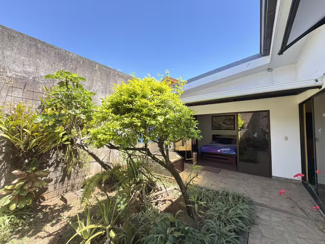 Venta de Casa de Una Planta en San Joaquín de Flores – 3 Habitaciones, 4 Parqueos - Imagen 16
