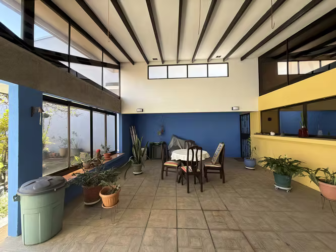 Venta de Casa de Una Planta en San Joaquín de Flores – 3 Habitaciones, 4 Parqueos - Imagen 5