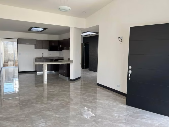 VENTA DE HERMOSA CASA EN CARTAGO