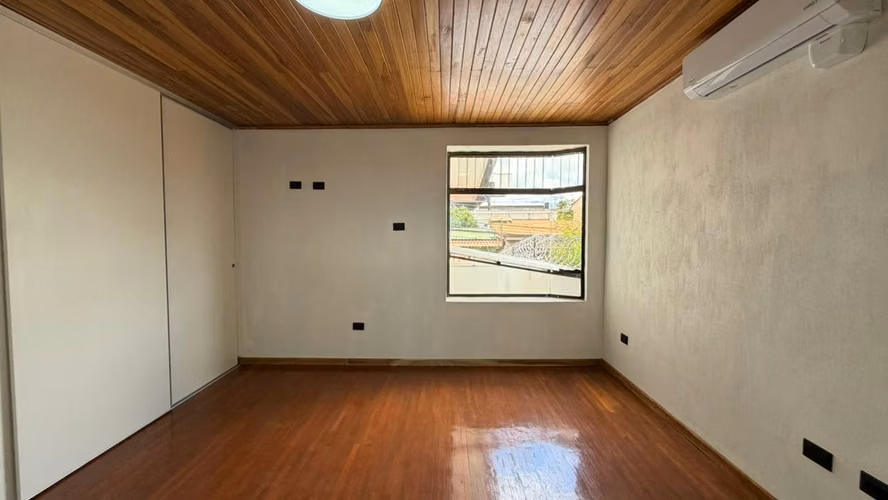 ¡Hermosa Casa en Venta en Alajuela Centro! - Imagen 9