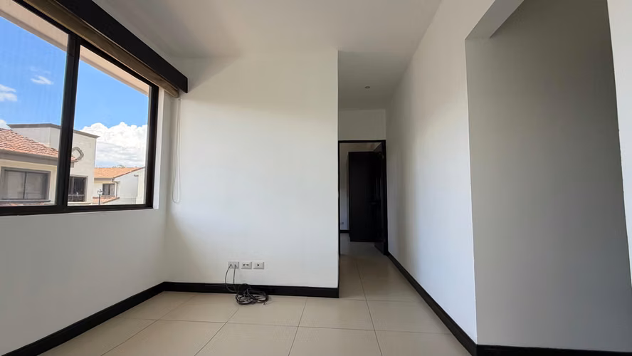 Casa en Venta en Lagunilla de Heredia | Ubicación Premium y Seguridad - Imagen 17