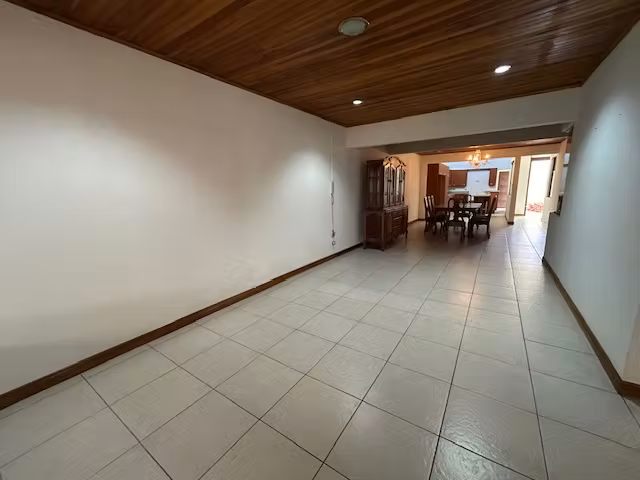 Se Vende Casa Una Planta  Rohrmoser