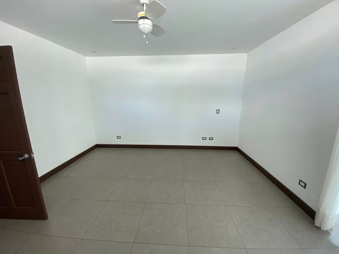 Casa en residencial de 3 habitaciones en Bello Horizonte Escazú - Imagen 18