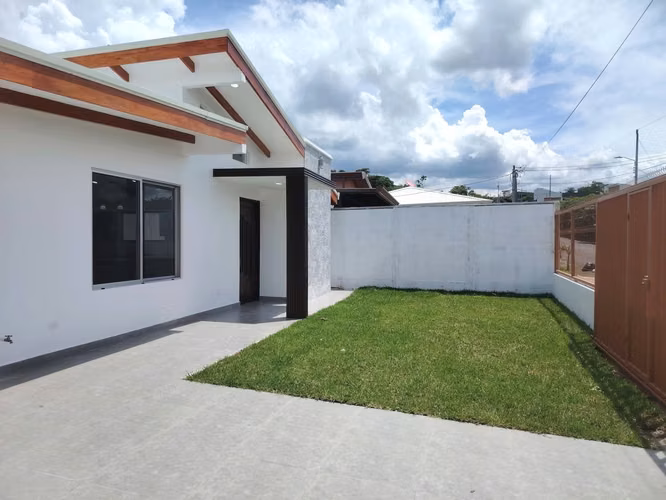 Se vende preciosa casa NUEVA, Santa Eulalia Atenas amplia moderna.