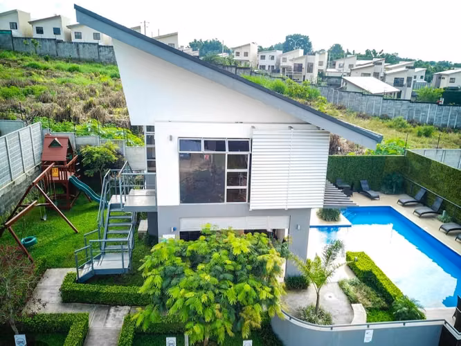 VENTA DE CASA EN CONDOMINIO ACACIA - ALAJUELA - Imagen 11