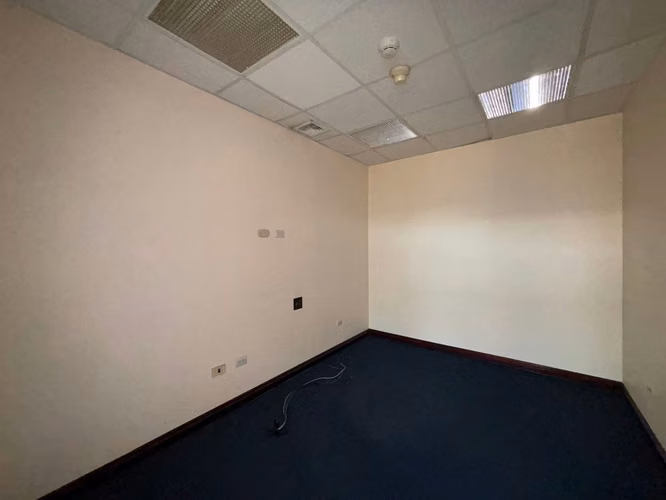 ALQUILER DE OFICINAS EN EDIFICIO CORPORATIVO - ESCAZÚ