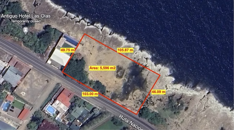 Lote 5,596 m2 en Limón centro frente al mar para desarrollo