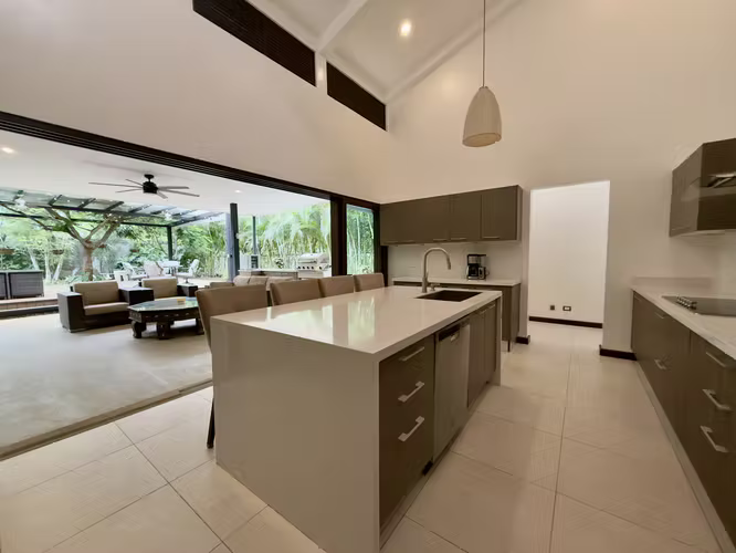 Casa en Hacienda Espinal para alquiler con o sin muebles