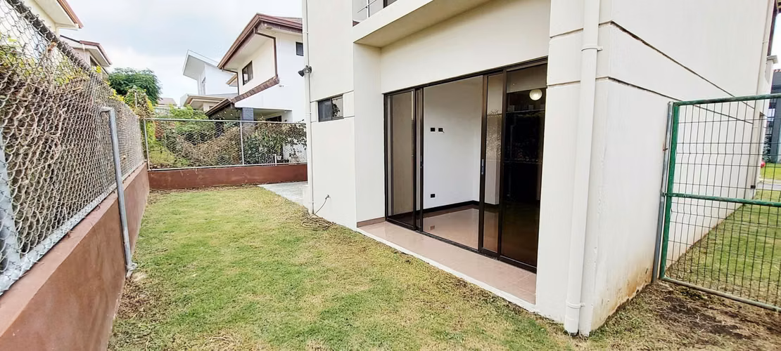 Venta de Casa en Condominio Francosta Ulloa Heredia