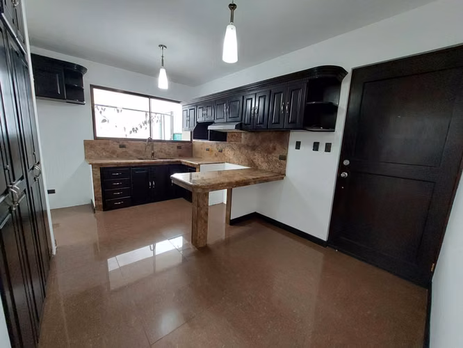 Venta de Casa en Condominio Francosta Ulloa Heredia