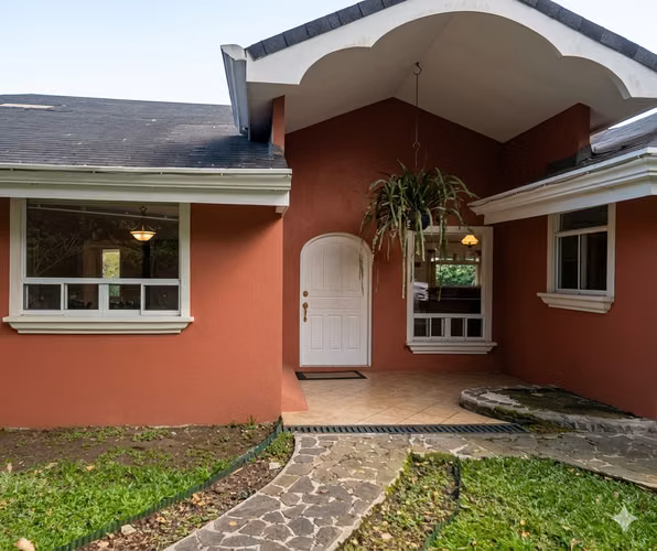 EXCLUSIVO Residencial en San Isidro de Heredia!