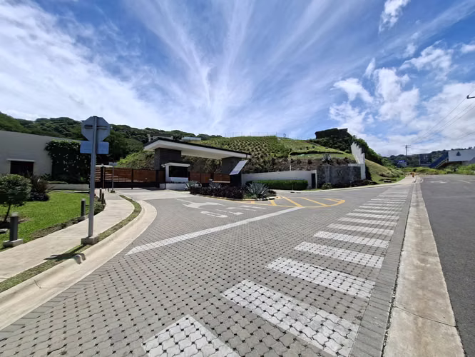 LOTE EN VENTA CONDOMINIO EXCLUSIVO. SANTA ANA. 628 m2. - Imagen 12