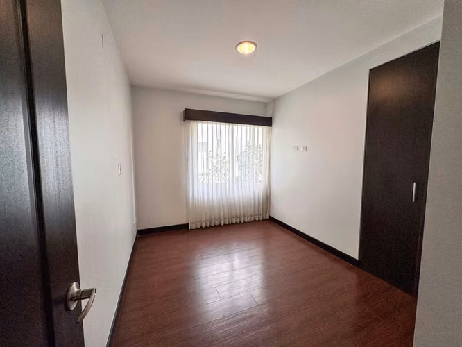 Alquiler de apartamento amueblado en la Guácima - Imagen 13