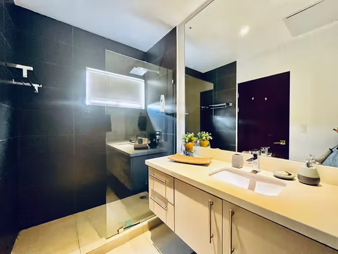 SANTA ANA CENTRO! BELLO APARTAMENTO 2 HAB/ 2 BAÑOS/ 2 PARQUEOS - Imagen 14
