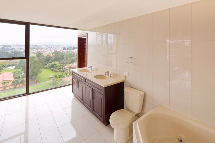 Escazú, amplio Condominio zona tranquila lindas vistas - Imagen 13