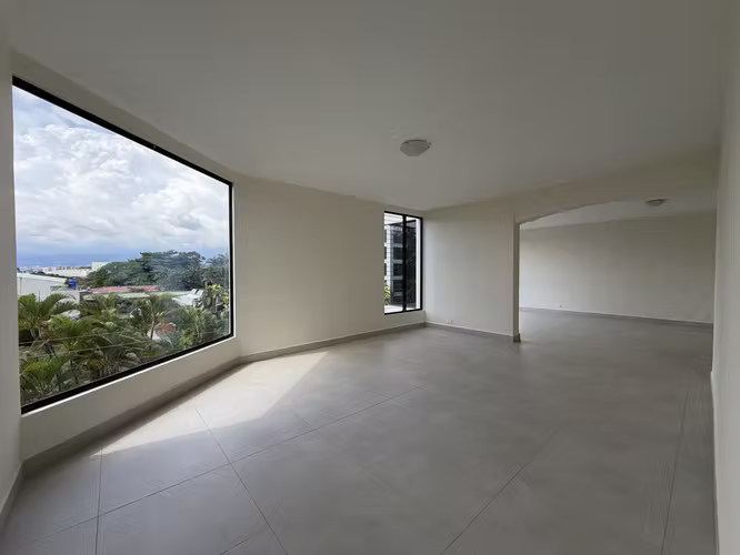 ¡REBAJADO! APARTAMENTO DE 220 m² EN BELLO HORIZONTE, ESCAZÚ – Ahora US$2.300 EM507 - Imagen 6