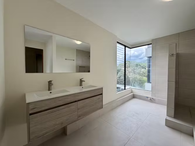¡REBAJADO! APARTAMENTO DE 220 m² EN BELLO HORIZONTE, ESCAZÚ – Ahora US$2.300 EM507 - Imagen 14