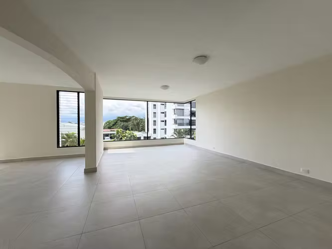 ¡REBAJADO! APARTAMENTO DE 220 m² EN BELLO HORIZONTE, ESCAZÚ – Ahora US$2.300 EM507 - Imagen 3