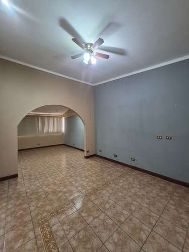 Casa en venta en Curridabat: Espacio y Ubicación Estratégica