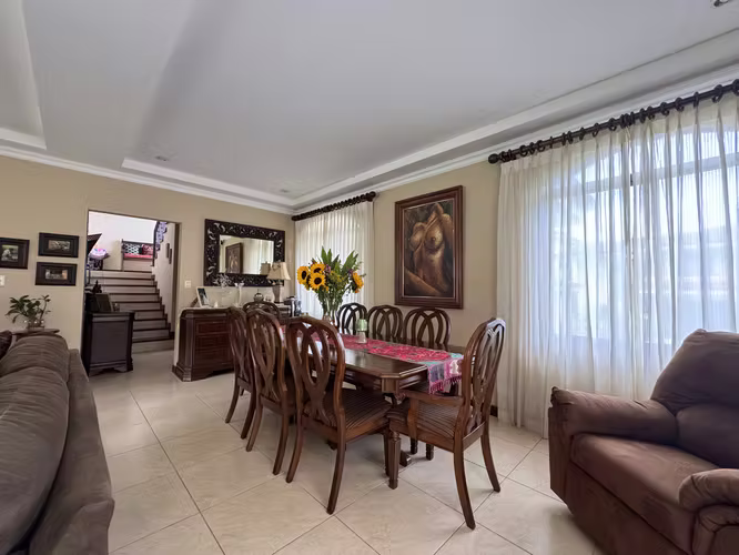 Condominio en Cartago en venta, 2 pisos, Locación perfecta. Mejor, más cerca, más seguro. JLBR