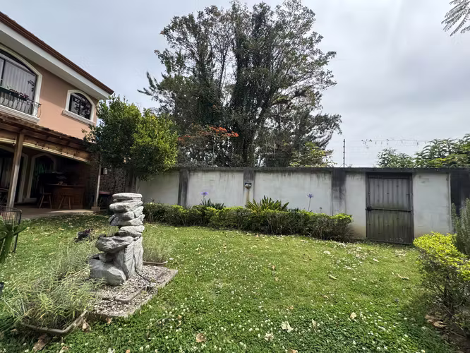 Condominio en Cartago en venta, 2 pisos, Locación perfecta. Mejor, más cerca, más seguro. JLBR