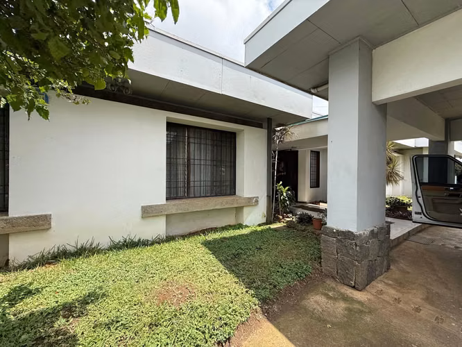 Se Vende Propiedad con Casa en Mercedes norte Heredia - Imagen 14