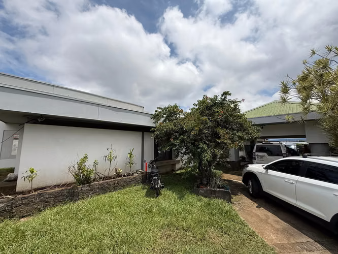 Se Vende Propiedad con Casa en Mercedes norte Heredia - Imagen 3
