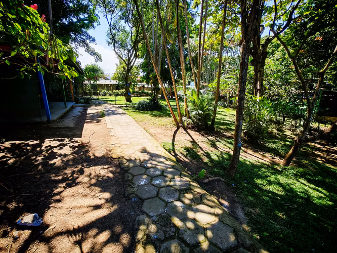 *Venta de Propiedad con Uso Mixto en Río Oro de Santa Ana