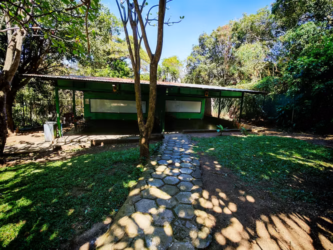 *Venta de Propiedad con Uso Mixto en Río Oro de Santa Ana