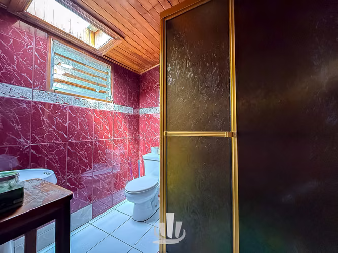 Venta Propiedad con 2 Casas y Uso Mixto – San Rafael de Escazú