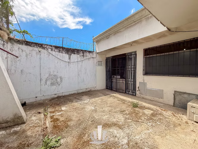 Venta Propiedad con 2 Casas y Uso Mixto – San Rafael de Escazú