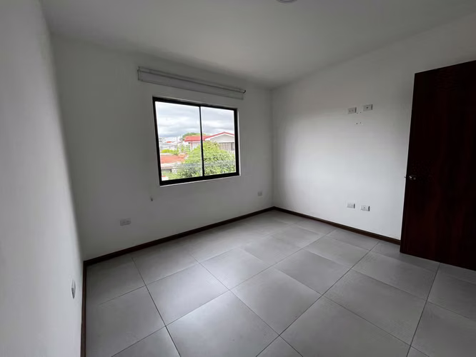 Alquiler Apartamento en La Uruca | 2 Hab | 2 Parqueos | Amplio - Imagen 6