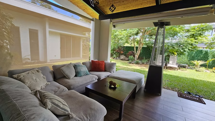 SAN RAFAEL, ALAJUELA, ALQUILER DE IMPRESIONANTE CASA DE LUJO EN CONDOMINIO