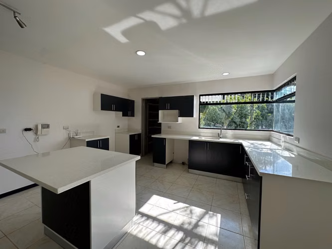 Detached Home for Sale in Bello Horizonte, Escazú