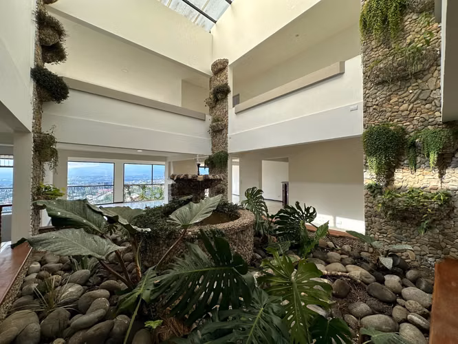 Venta de Casa Independiente en Escazú, Bello Horizonte. - Imagen 9