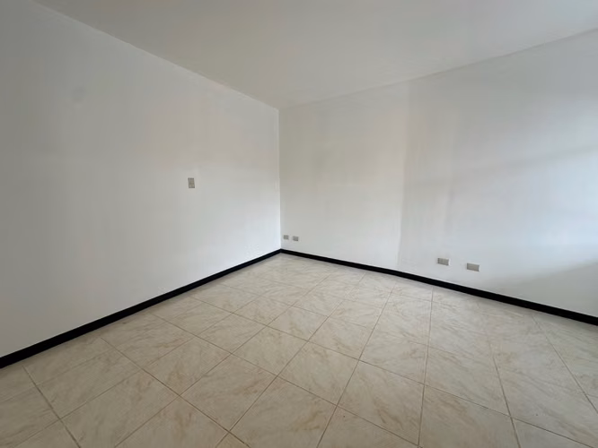 Venta de Casa Independiente en Escazú, Bello Horizonte. - Imagen 16