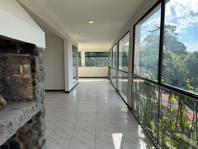 Venta de Casa Independiente en Escazú, Bello Horizonte. - Imagen 8
