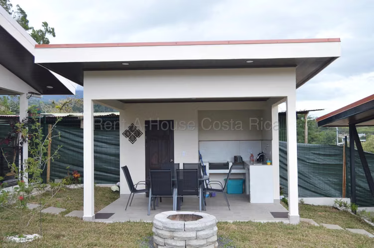 Venta de casa en Sabanilla Alajuela en lote de 436 m2 - Imagen 2