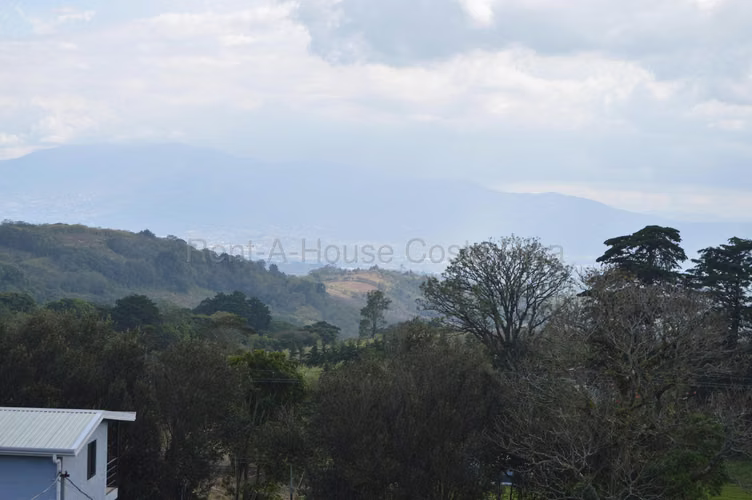 Venta de lote de 2003 m2 en Poas Alajuela