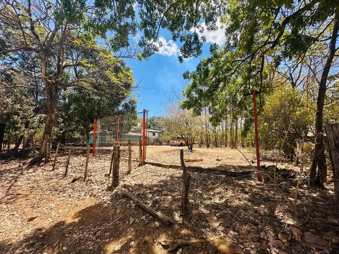 Lote de 1,766 m² listo para construir cerca de Tamarindo: servicios incluidos - Imagen 2