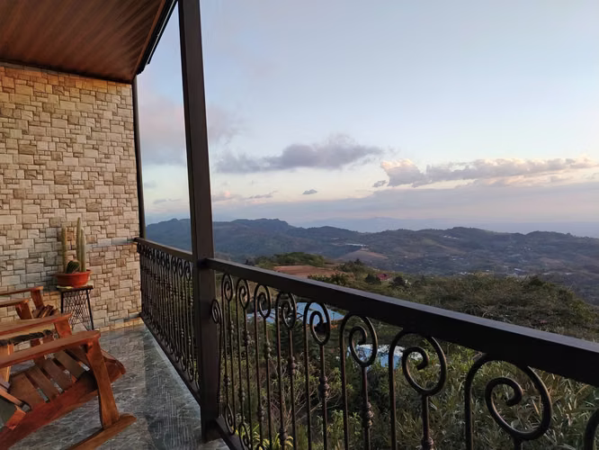 CASA  CON VISTA DE LUJO  AL GOLFO DE NICOYA, SAN RAMÓN,ALAJUELA